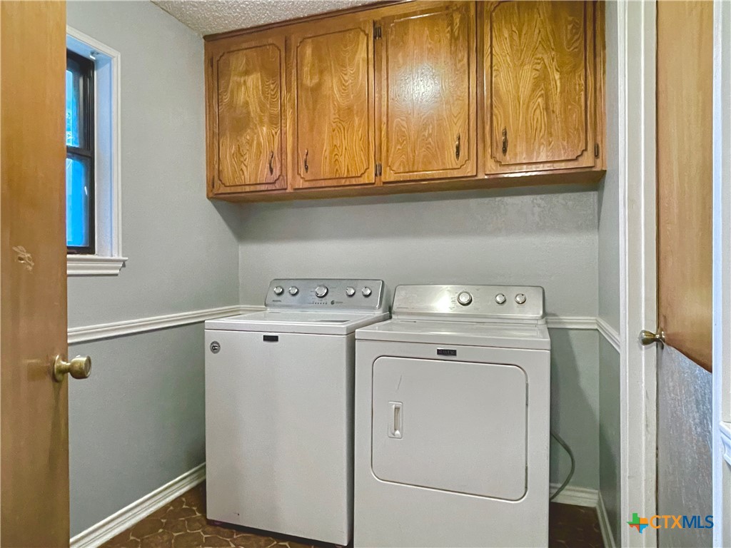 1606 Cedar Oaks Lane