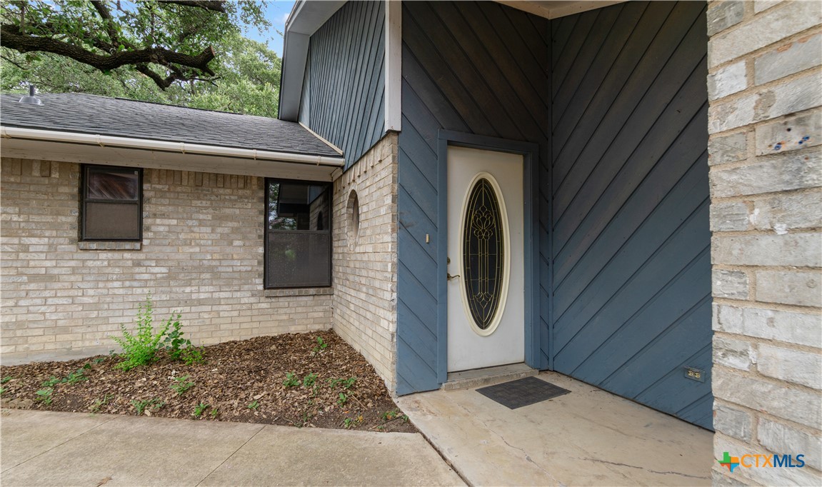 1606 Cedar Oaks Lane