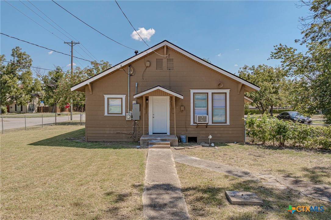 1202 S 7th Street