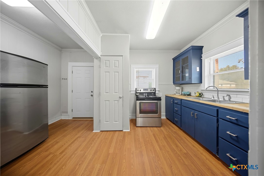 1202 S 7th Street