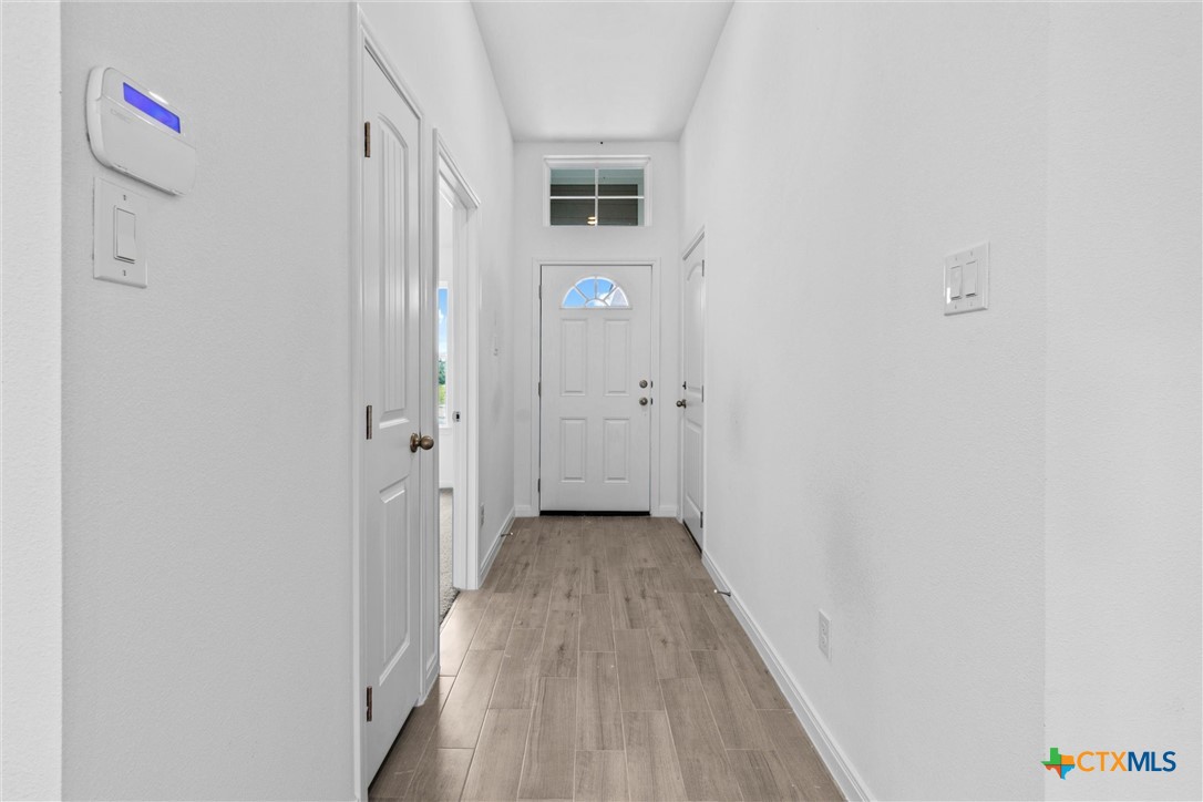 9816 Maradon Cove