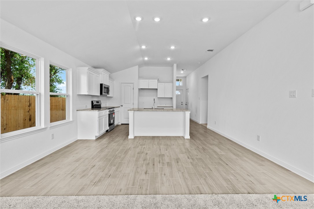 9816 Maradon Cove