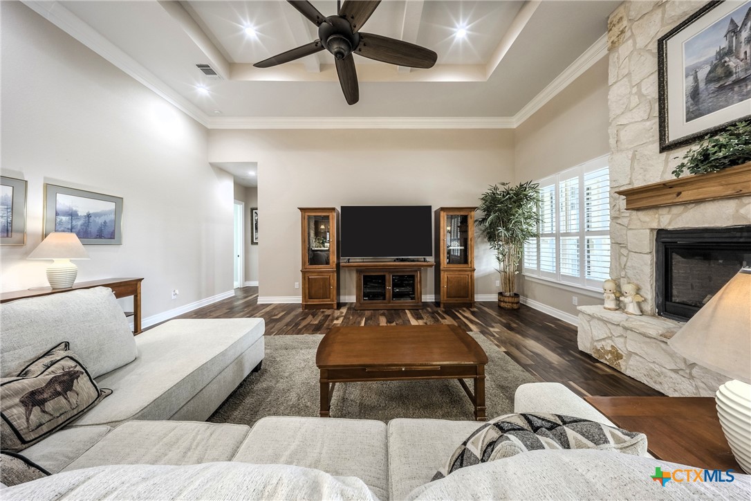 4013 Turning Leaf Drive