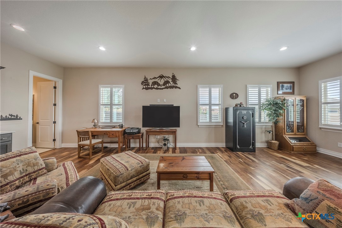 4013 Turning Leaf Drive