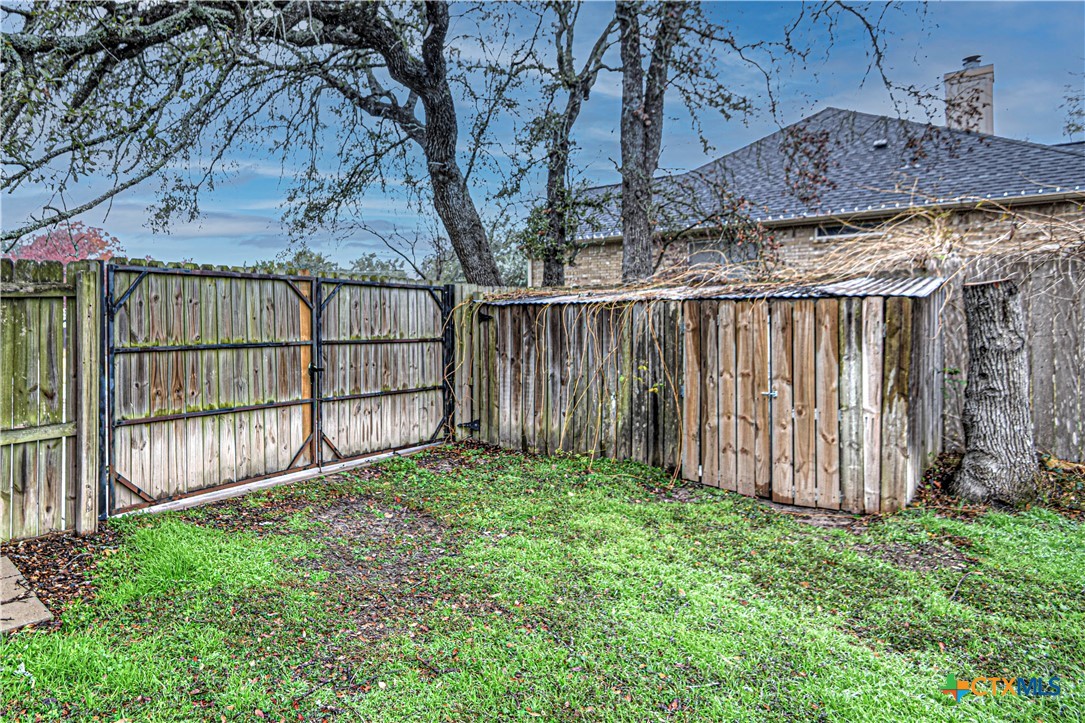 4 Sobrante Road