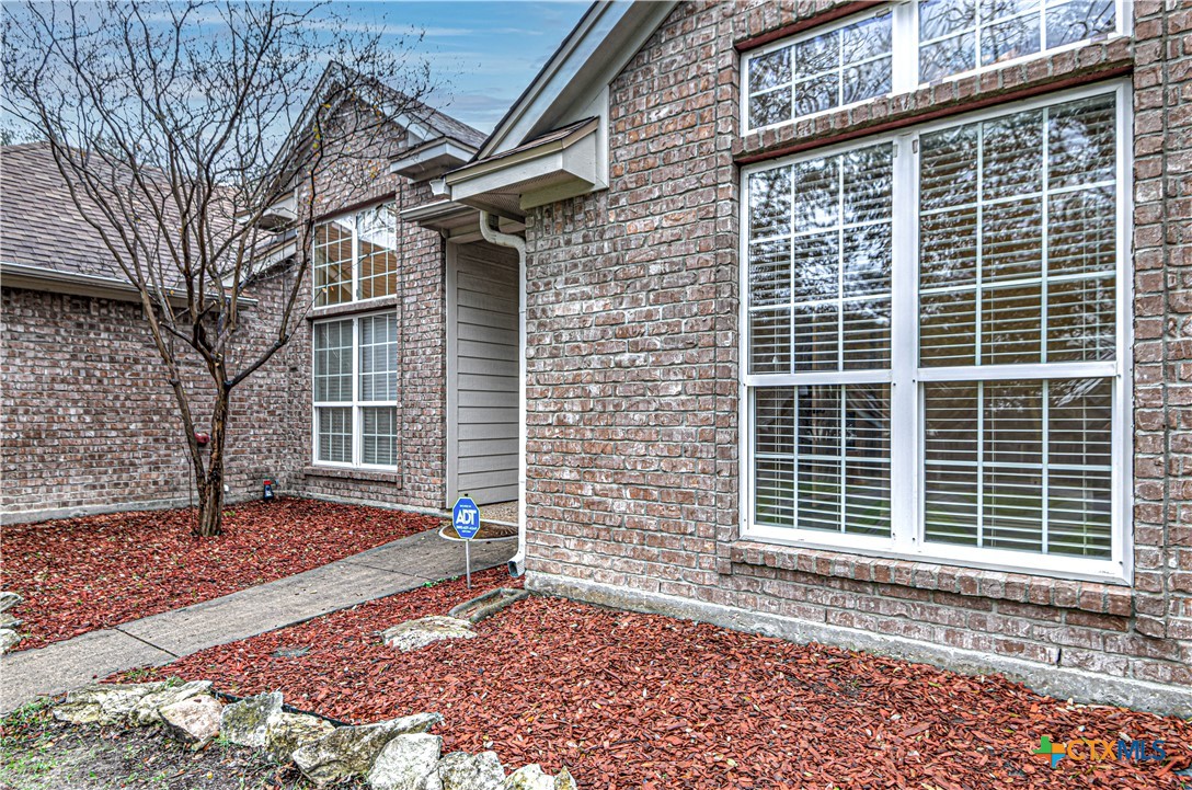 4 Sobrante Road