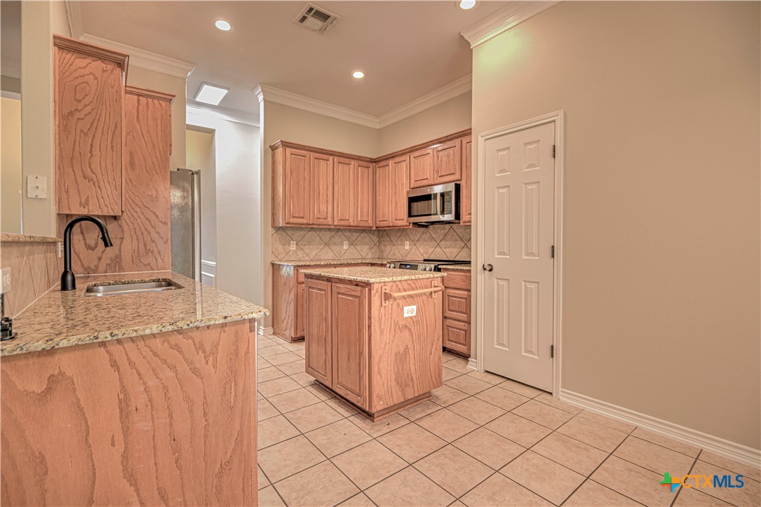 4 Sobrante Road