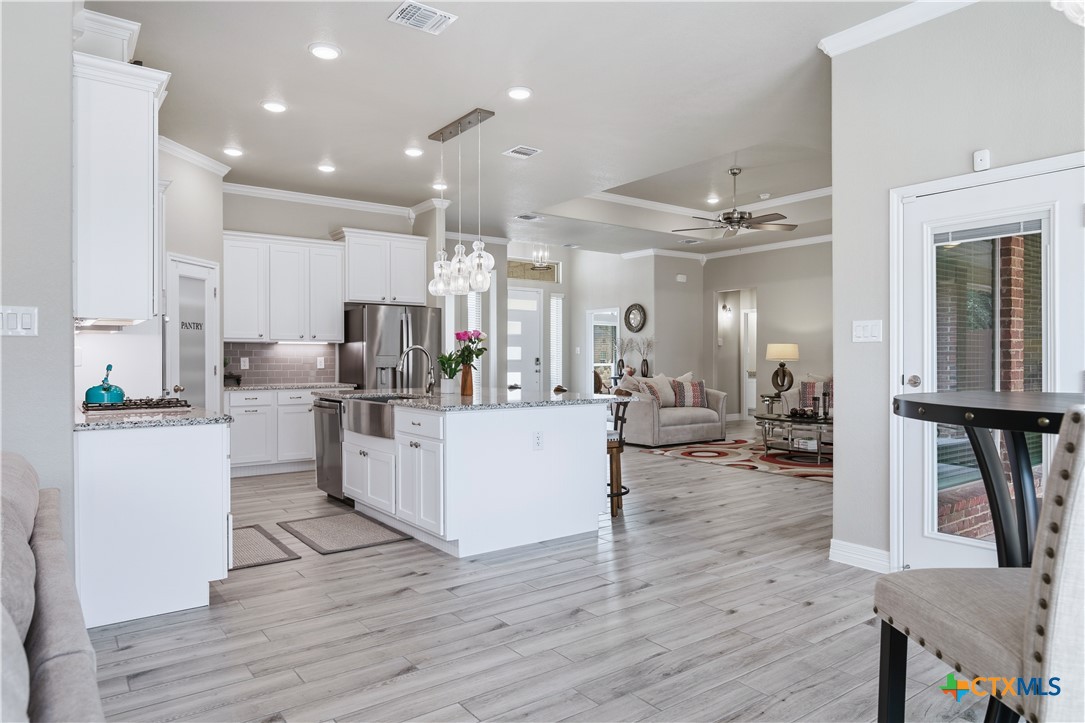 4090 Turning Leaf Drive