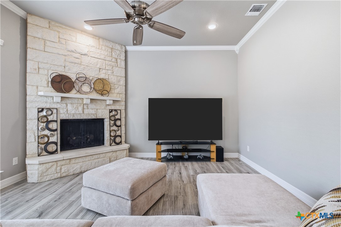 4090 Turning Leaf Drive