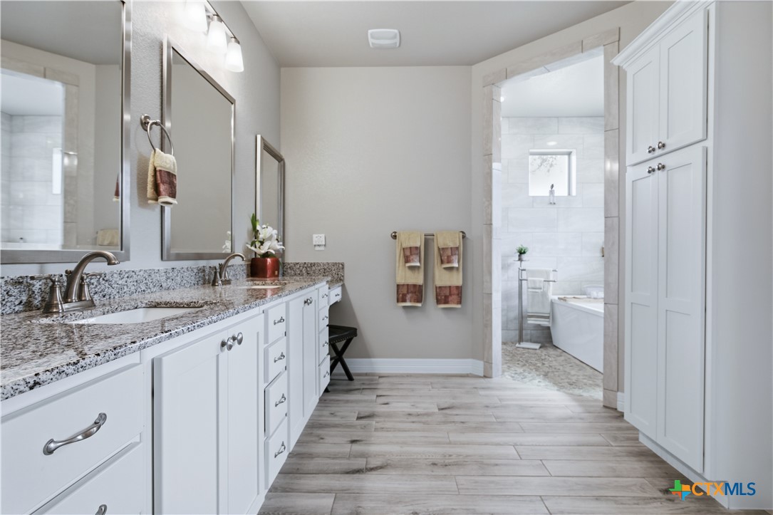 4090 Turning Leaf Drive