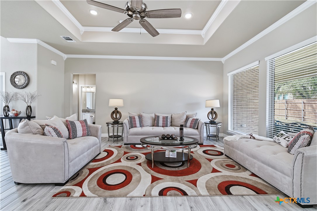 4090 Turning Leaf Drive