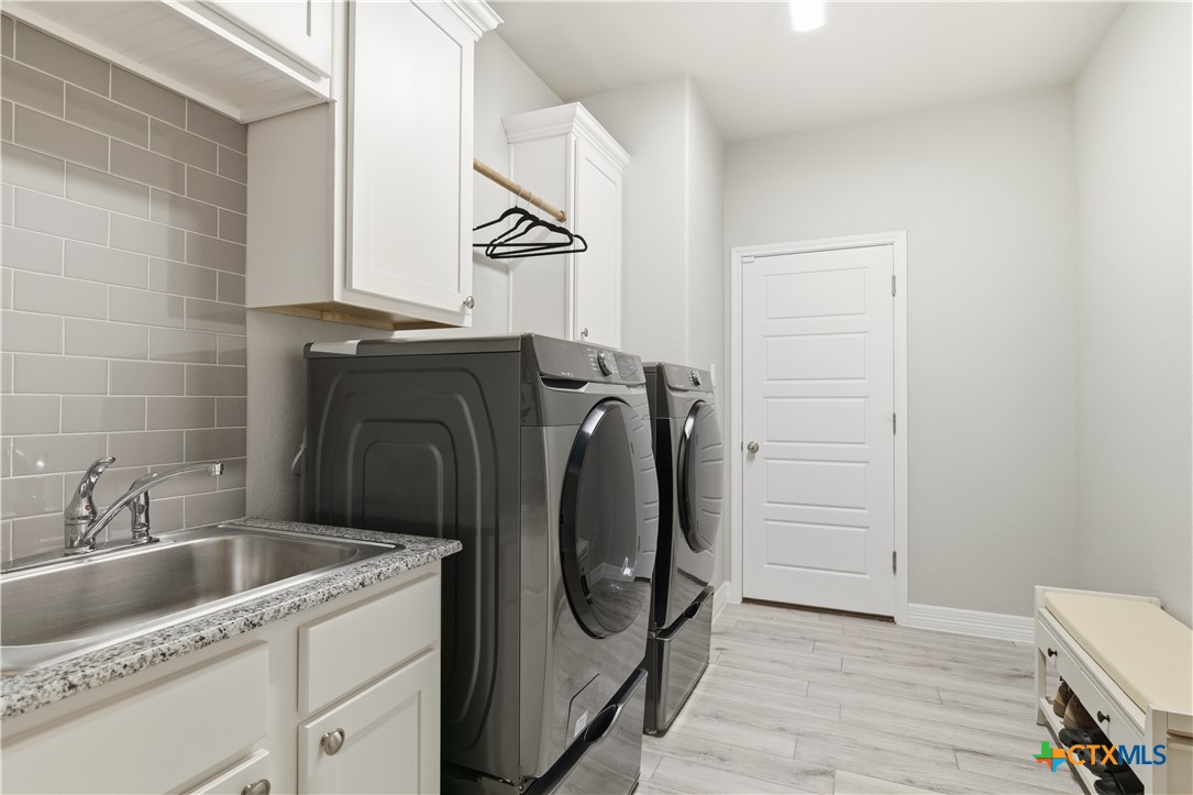 4090 Turning Leaf Drive