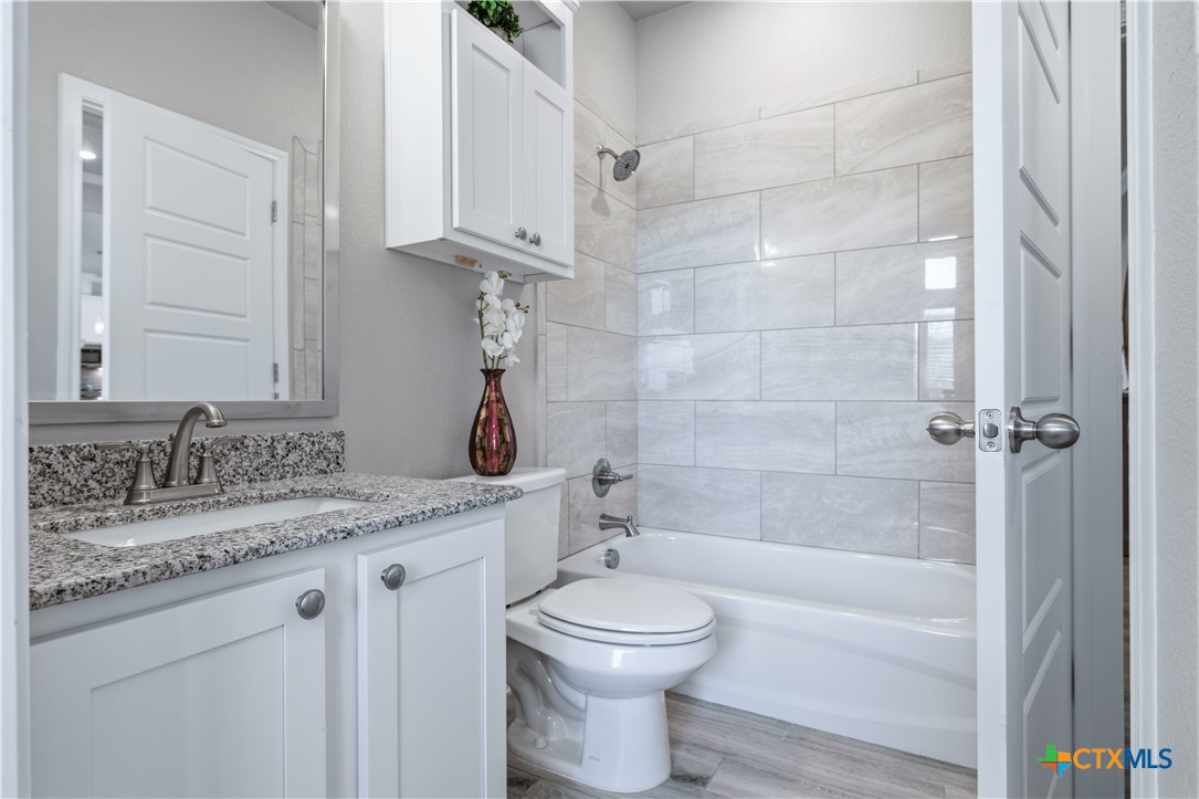 4090 Turning Leaf Drive