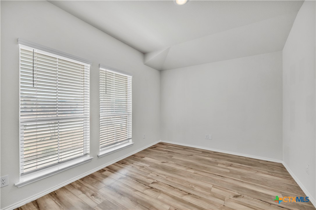 2420 Elba DR