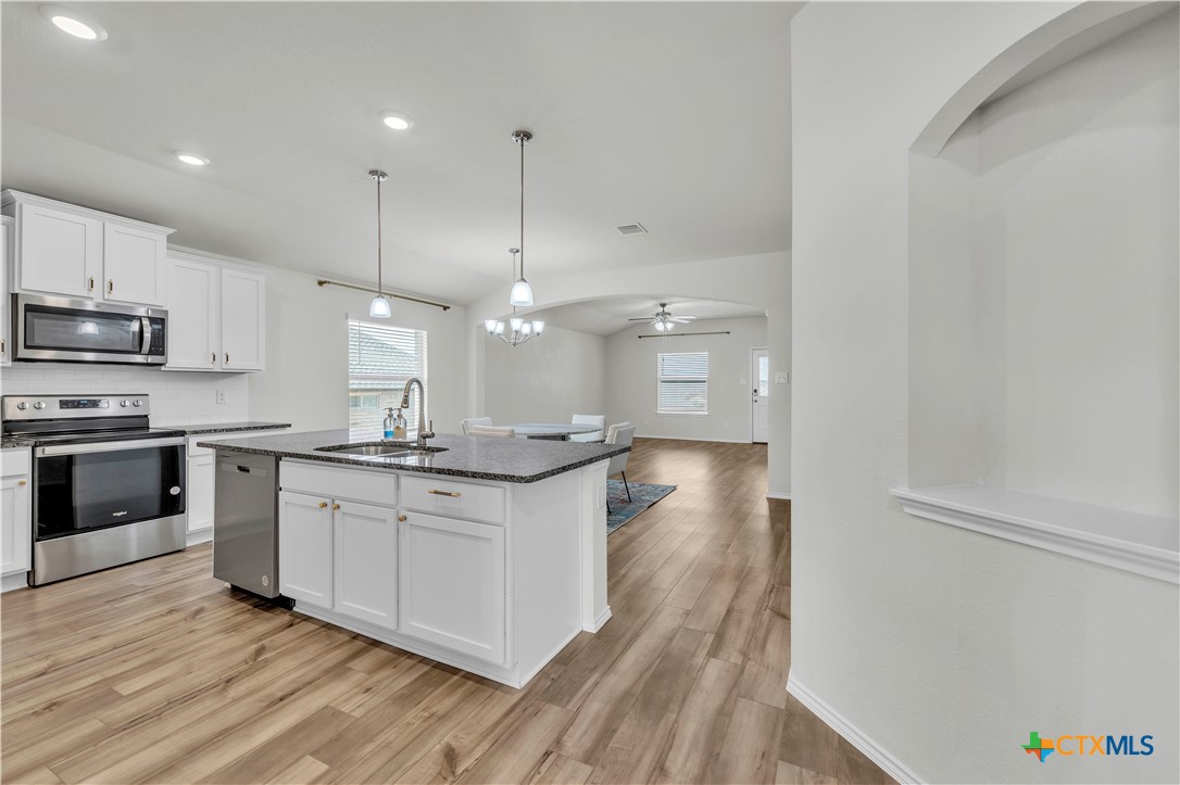 2420 Elba DR