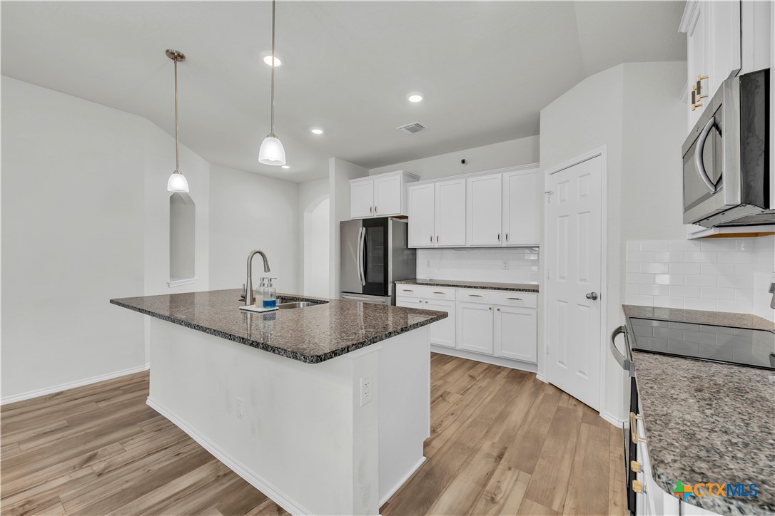 2420 Elba DR