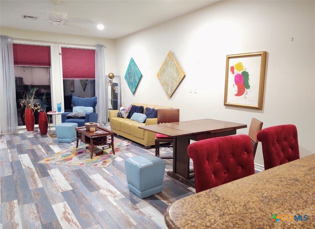"THE OASIS" Luxury Condo! 130 Sobrante Rd #209