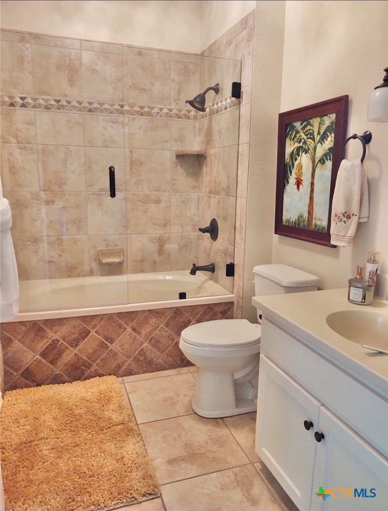 "THE OASIS" Luxury Condo! 130 Sobrante Rd #209