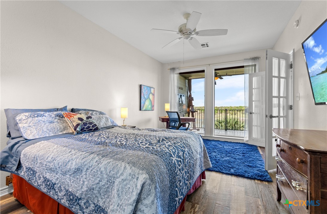 "THE OASIS" Luxury Condo! 130 Sobrante Rd #209