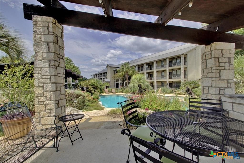 "THE OASIS" Luxury Condo! 130 Sobrante Rd #209