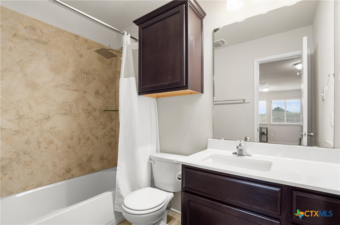 1316 Blue Leaf Drive