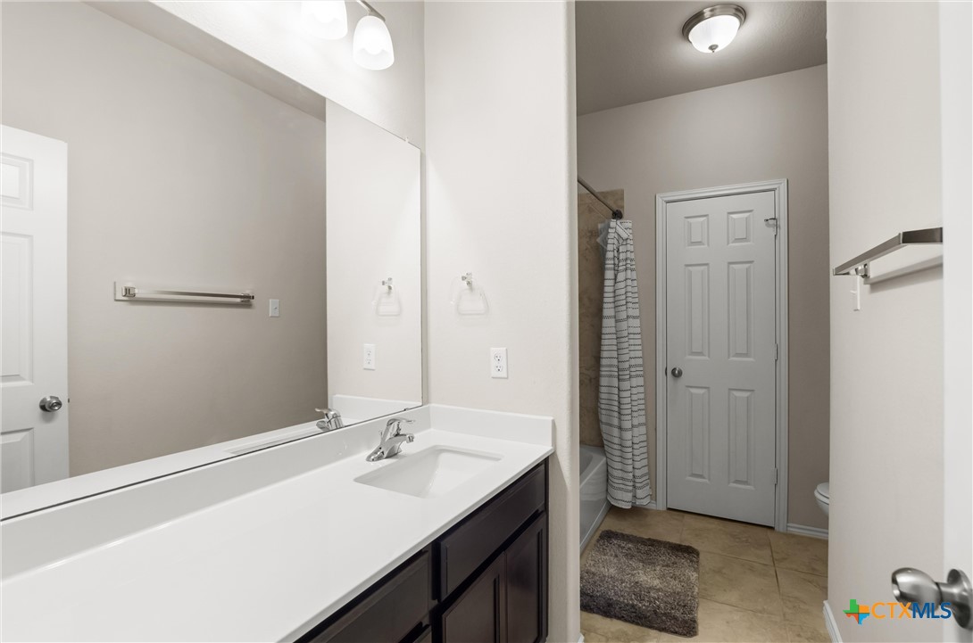 1316 Blue Leaf Drive