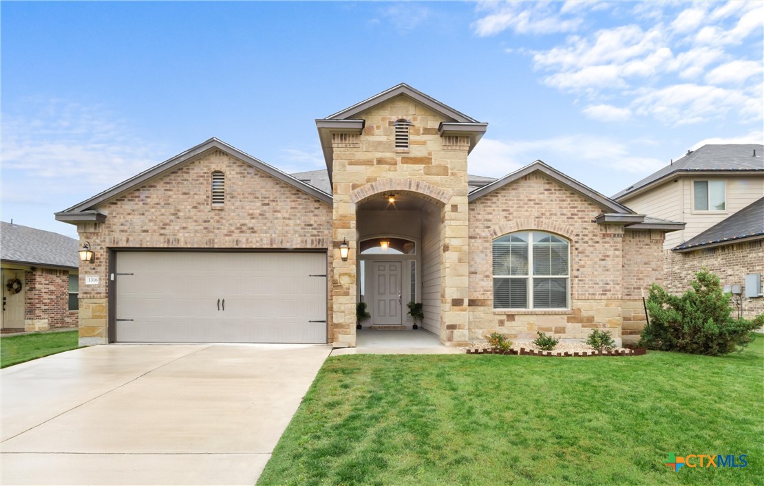 1316 Blue Leaf Drive