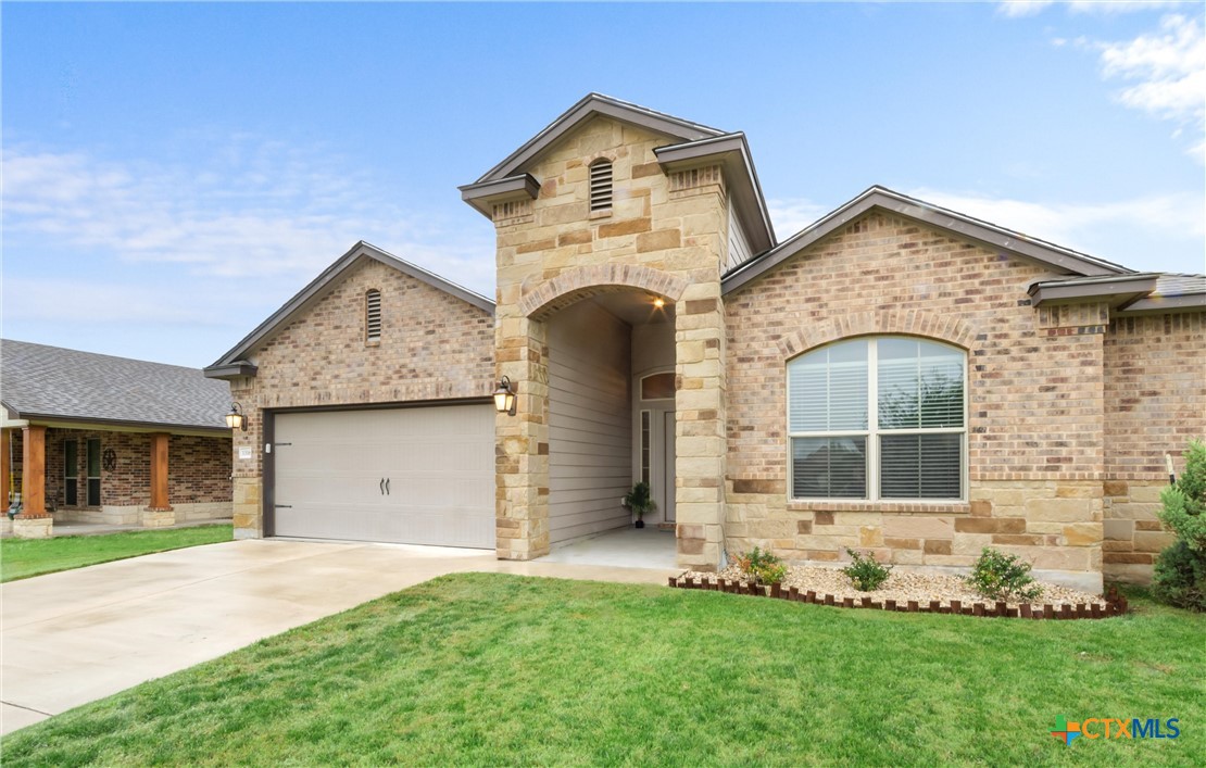 1316 Blue Leaf Drive