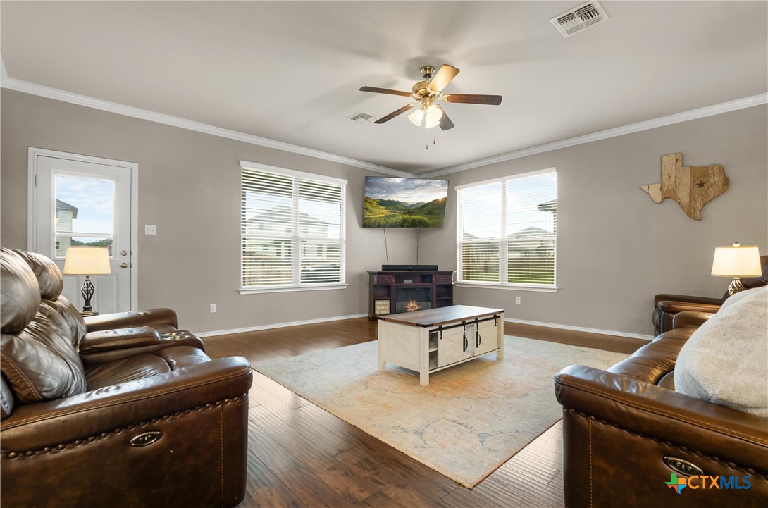 1316 Blue Leaf Drive