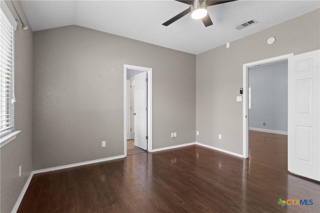 8219 Skyview