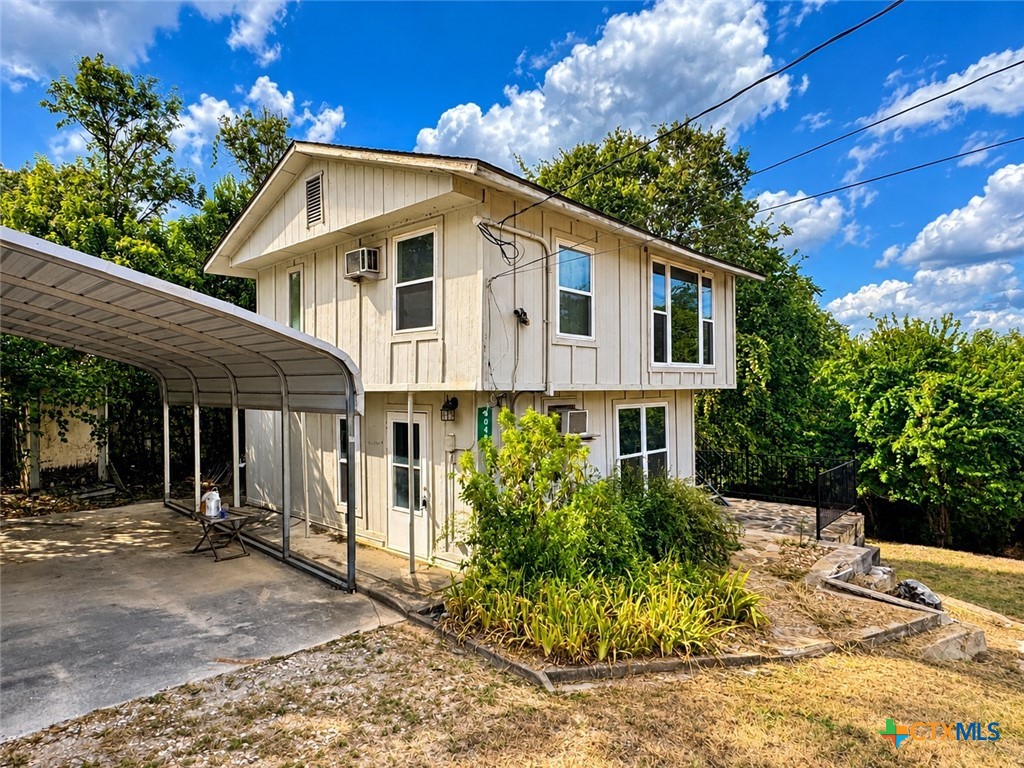 4040 Leila Lane