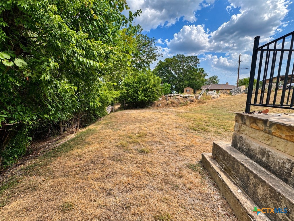 4040 Leila Lane