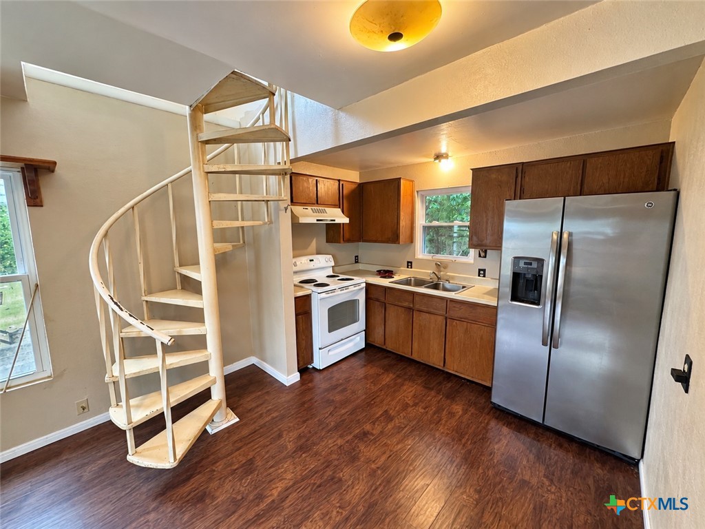 4040 Leila Lane