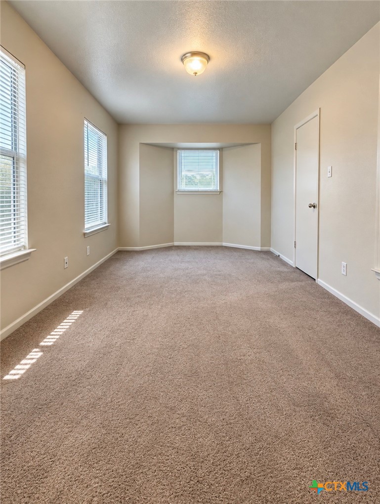 2204 Lazy Ridge