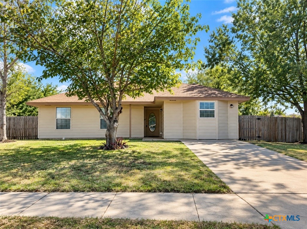 2204 Lazy Ridge