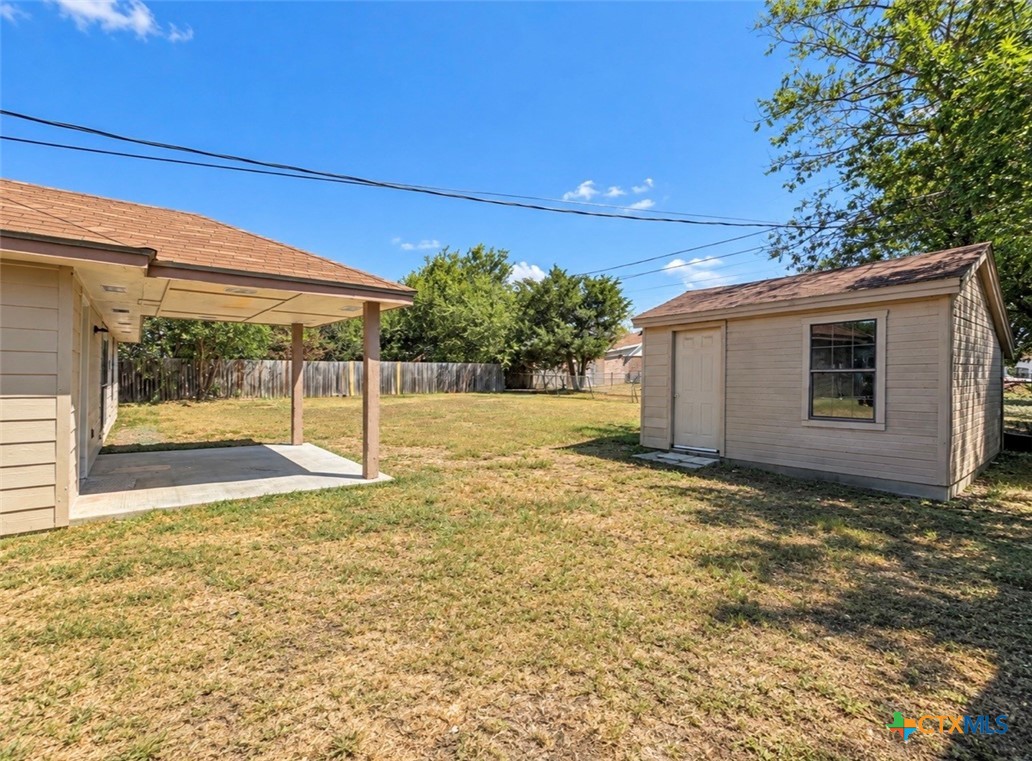 2204 Lazy Ridge