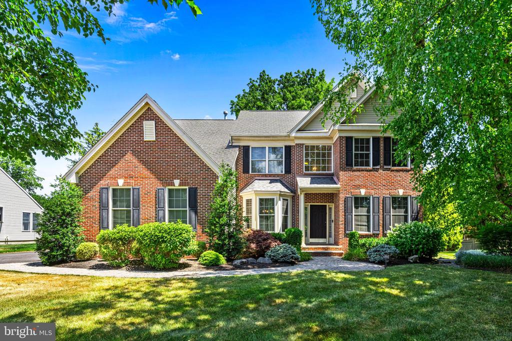 19 CASTLETON LANE