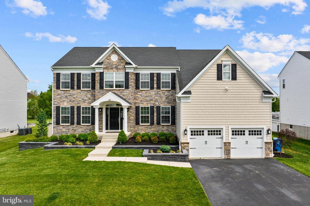 47 WELLESLEY WAY