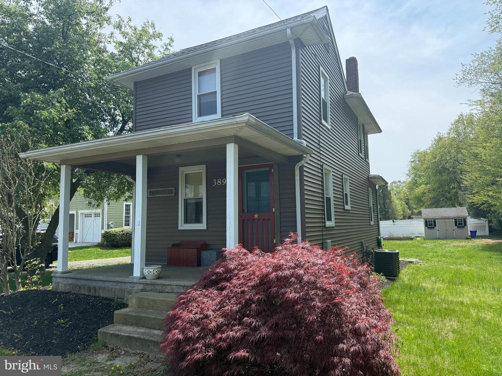 389 N LOCUST AVENUE