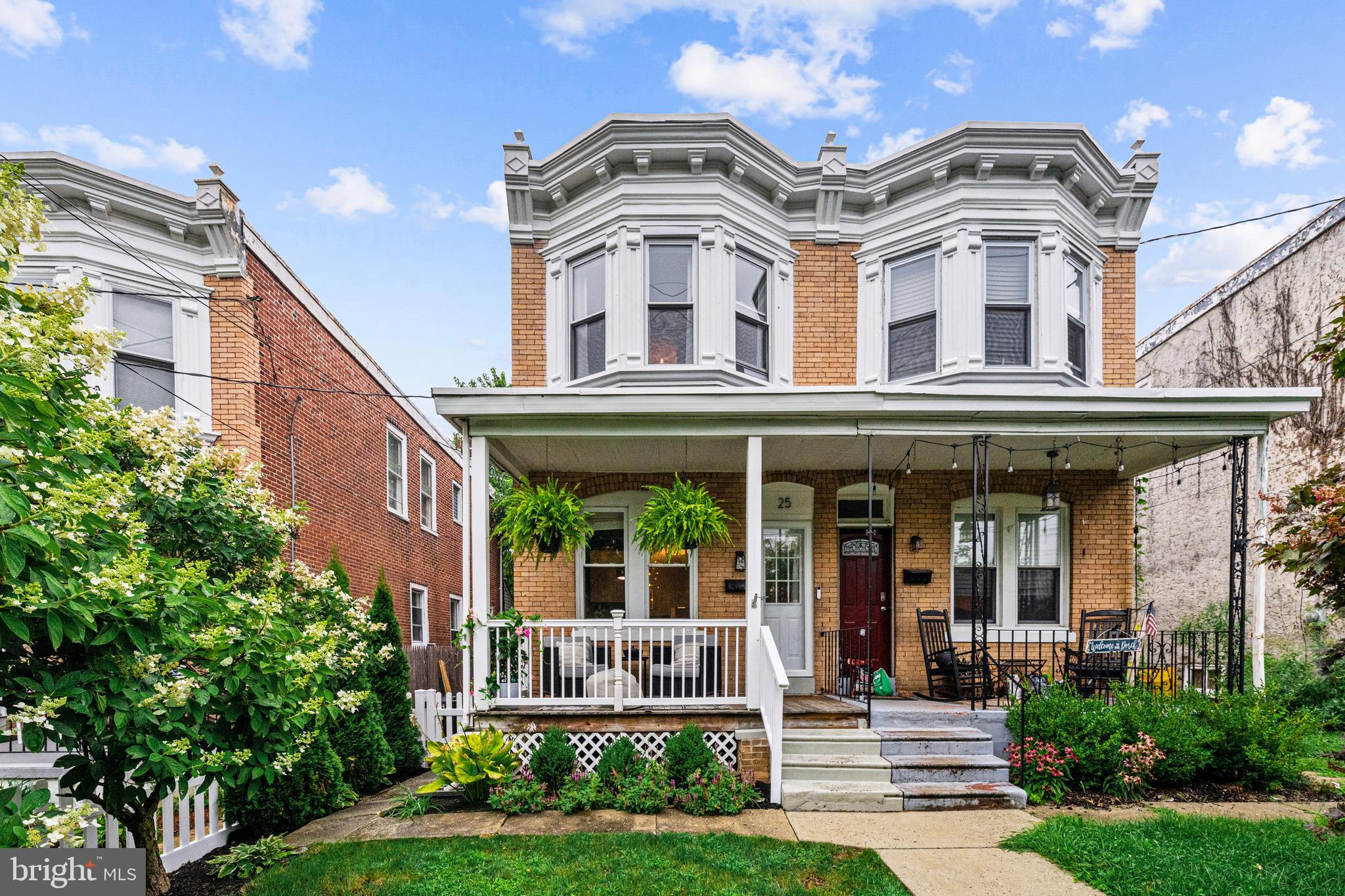 25 E ATLANTIC AVENUE