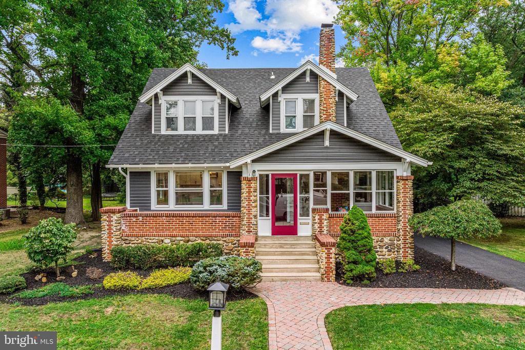 425 BEECHWOOD AVENUE