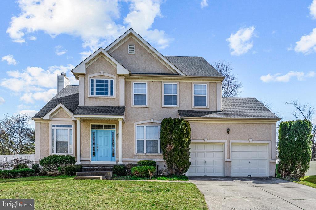 4 STEEPLECHASE COURT