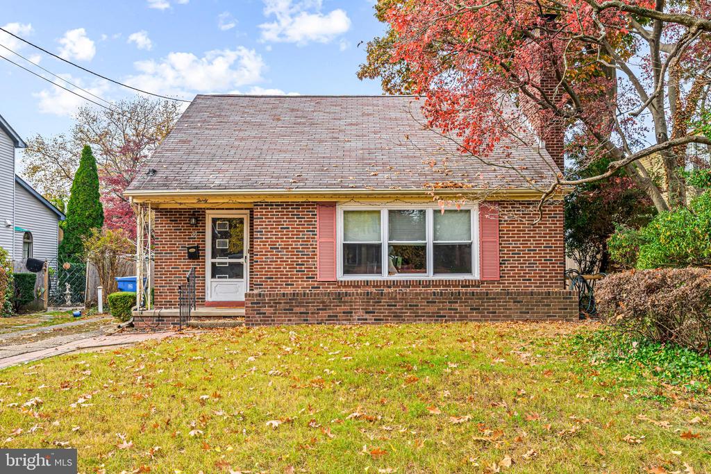 30 HARDING AVENUE