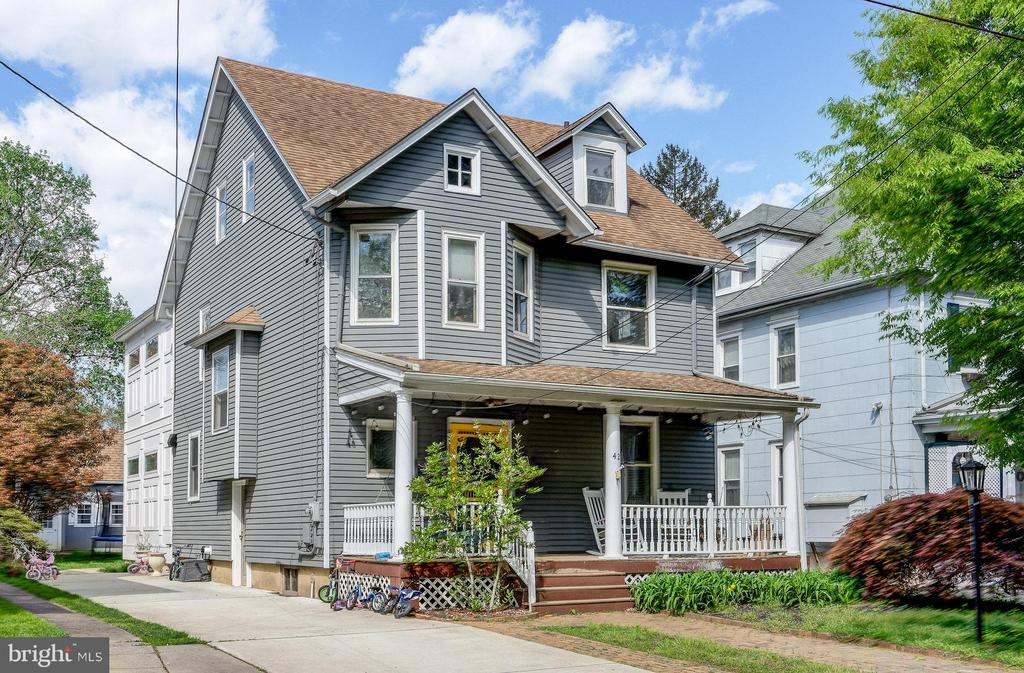 42 WALNUT STREET