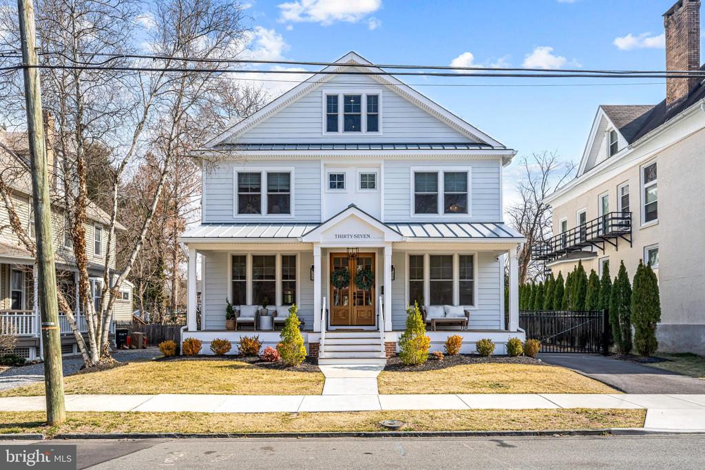 37 ESTAUGH AVENUE