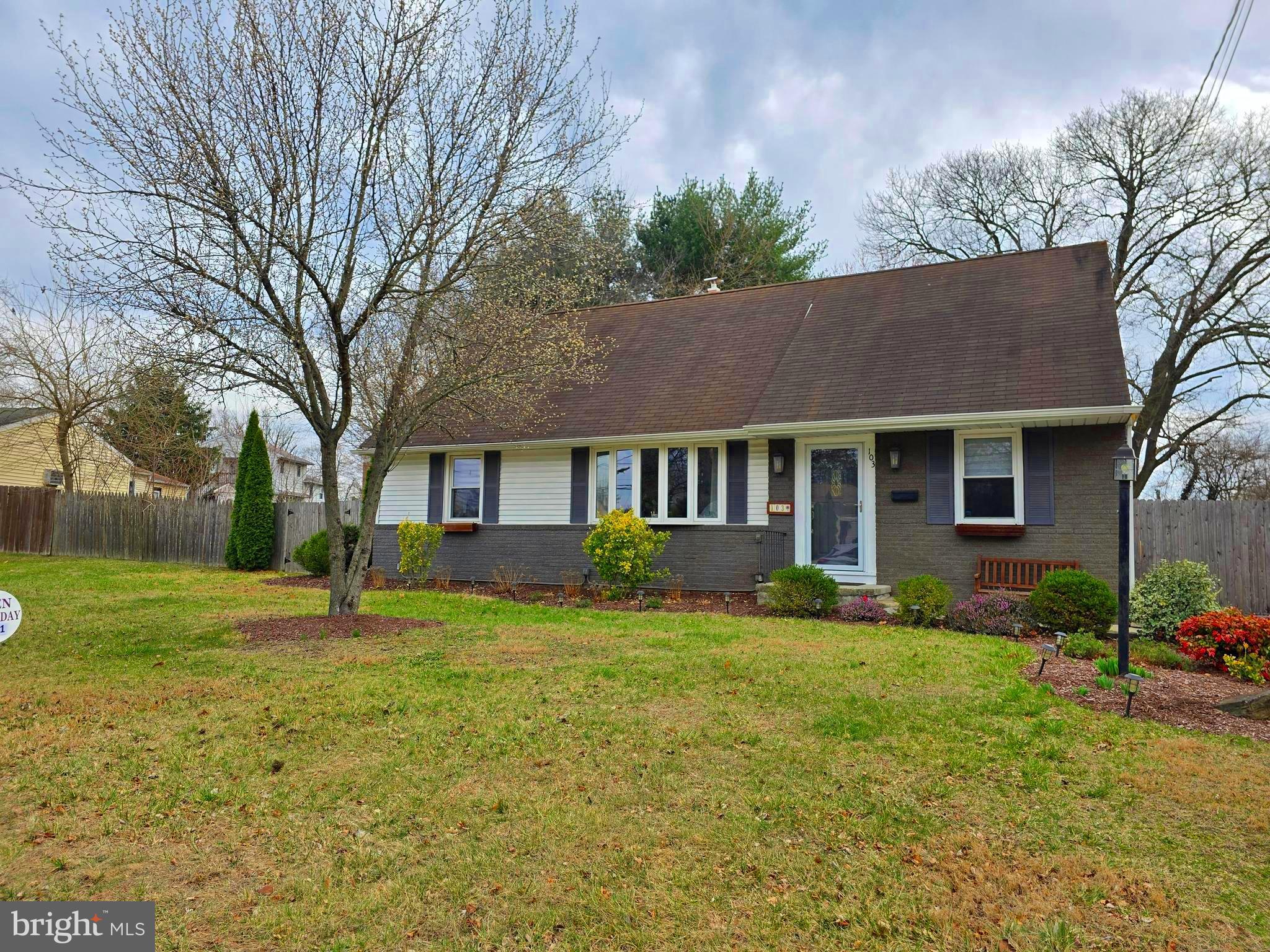 103 N BROOKFIELD ROAD