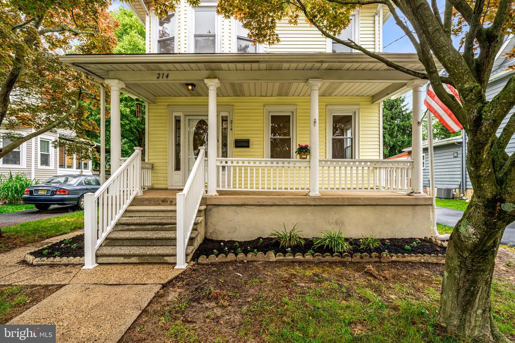 214 EMERALD AVENUE