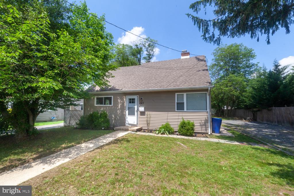 143 W GLOUCESTER PIKE