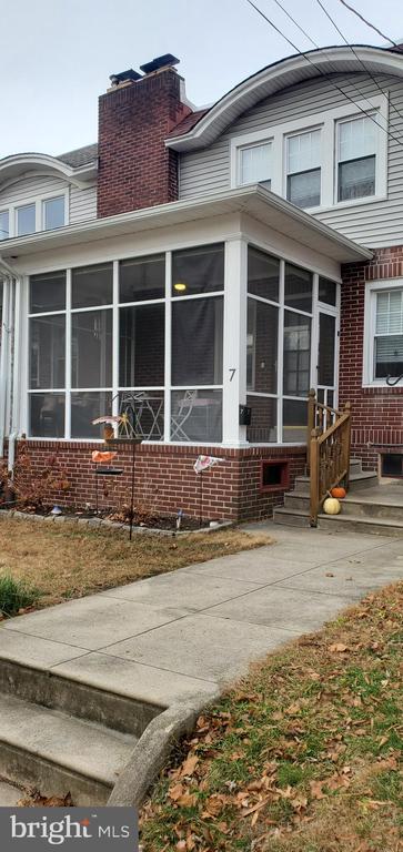 7 W PALMER AVENUE