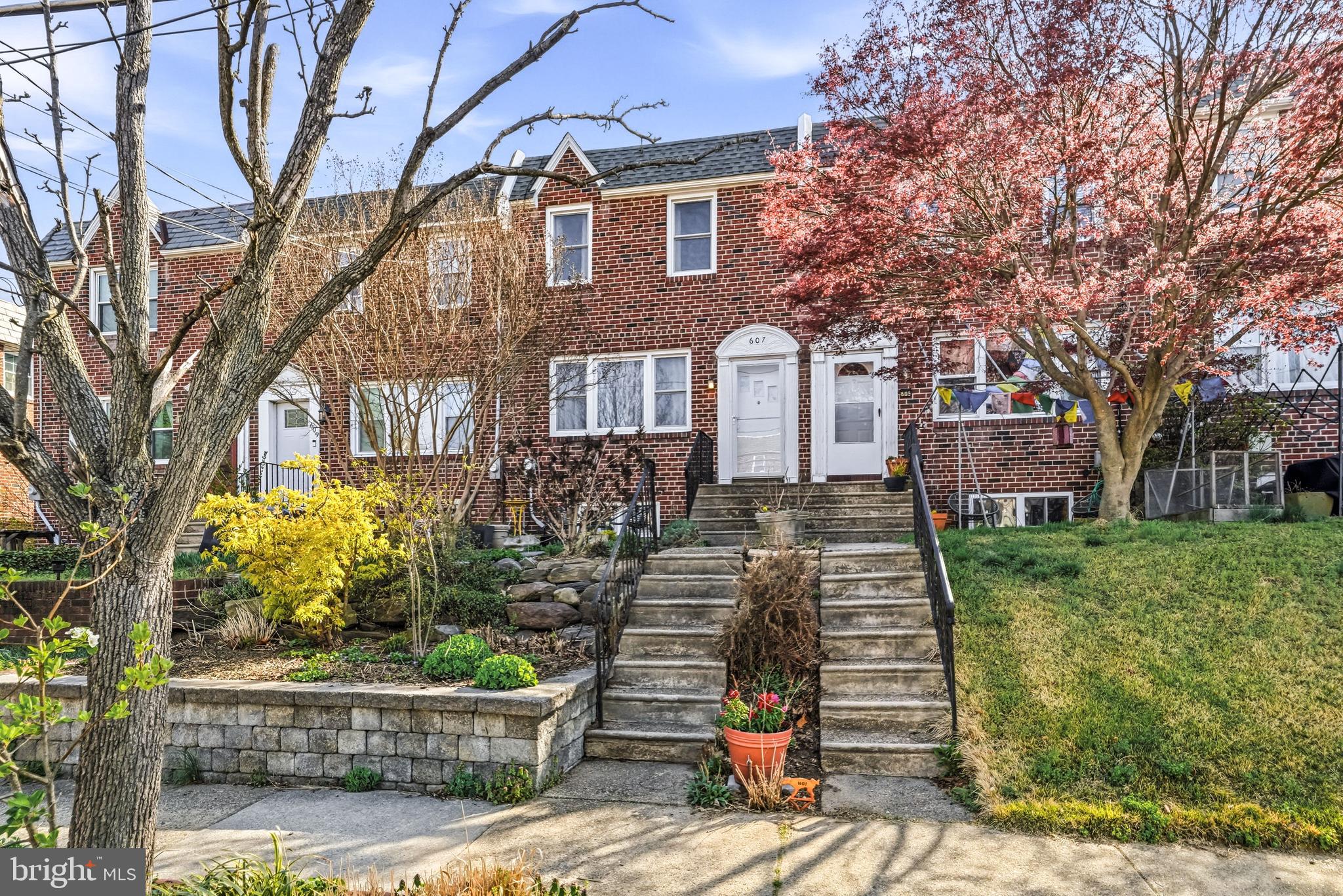 607 CEDAR AVENUE